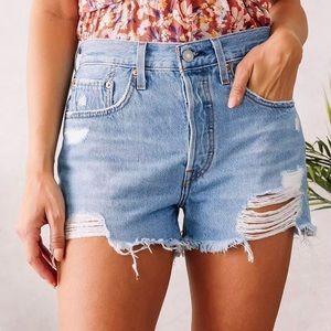 501 high waist Levi’s shorts